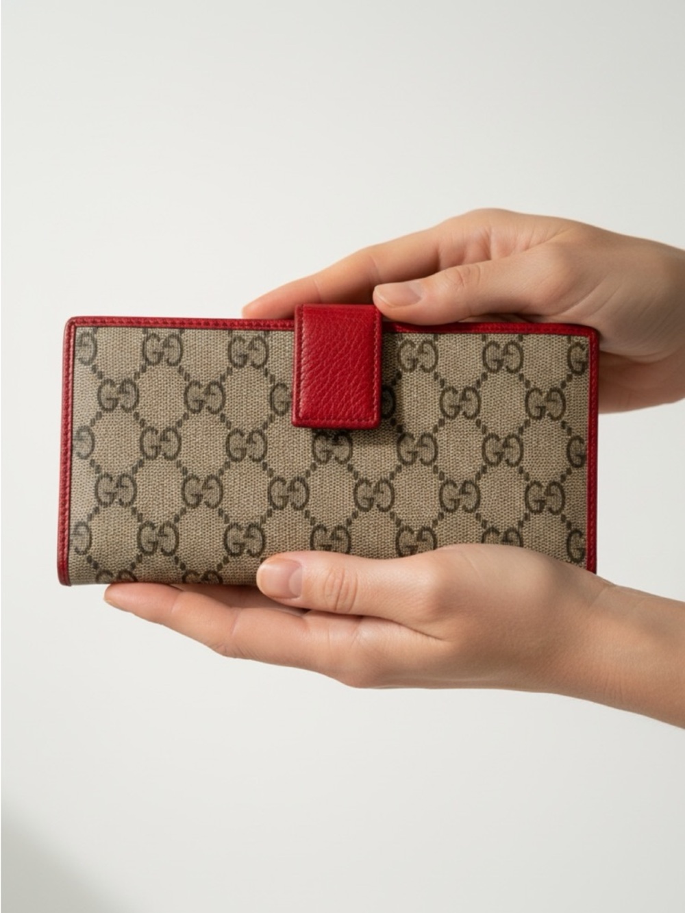 Gucci GG Red and Tan Women's Wallet